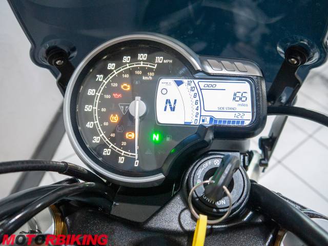2025 Triumph SPEED 400 Photo #15