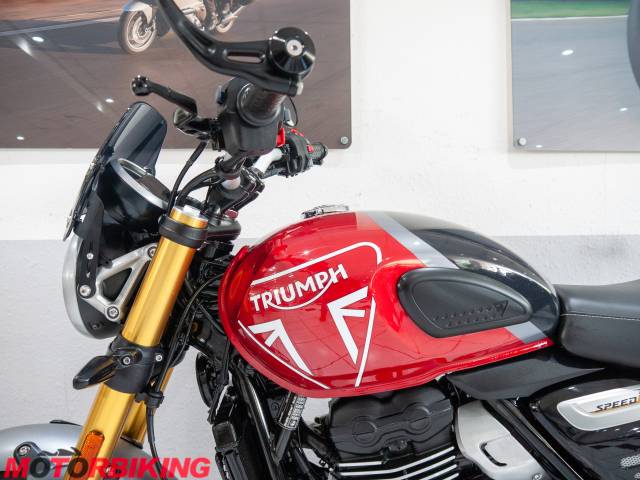 2025 Triumph SPEED 400 Photo #18
