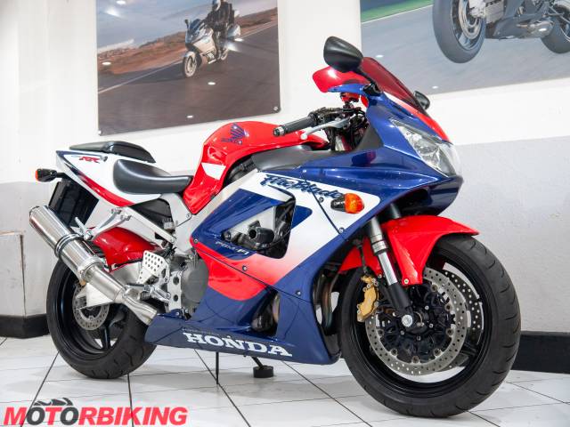 2002 Honda CBR900RR FIREBLADE (RR-Y 929cc) Photo #2