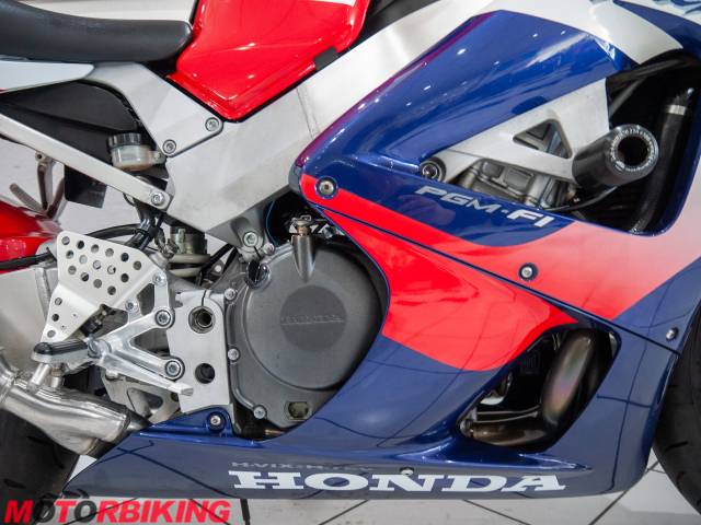 2002 Honda CBR900RR FIREBLADE (RR-Y 929cc) Photo #8