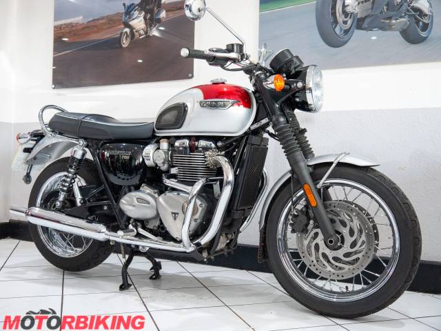 2018 Triumph BONNEVILLE T120 Photo #2