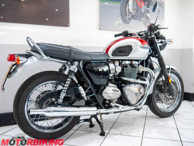 2018 Triumph BONNEVILLE T120 Photo #3