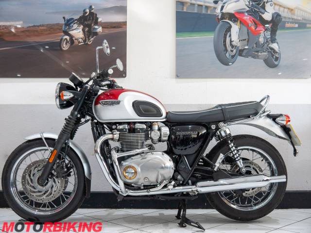 2018 Triumph BONNEVILLE T120 Photo #14