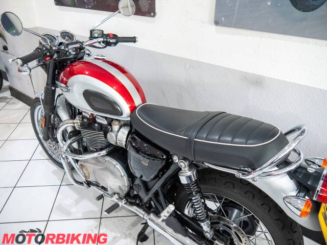 2018 Triumph BONNEVILLE T120 Photo #21