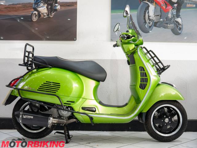 2017 Piaggio GTS300 SUPER ABS VESPA Photo #1