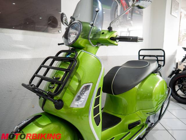 2017 Piaggio GTS300 SUPER ABS VESPA Photo #13