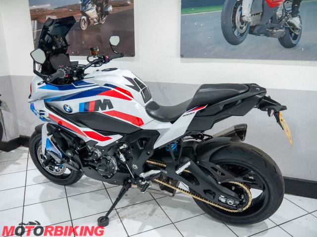 2025 BMW M1000 XR Photo #32