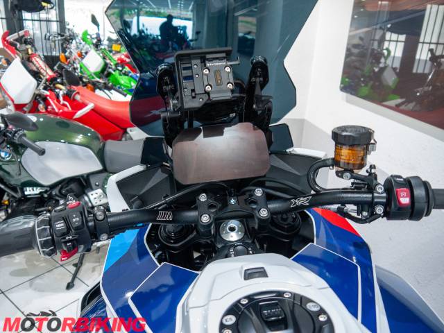 2025 BMW M1000 XR Photo #33