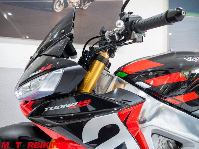2021 Aprilia TUONO V4 1100 FACTORY Photo #23