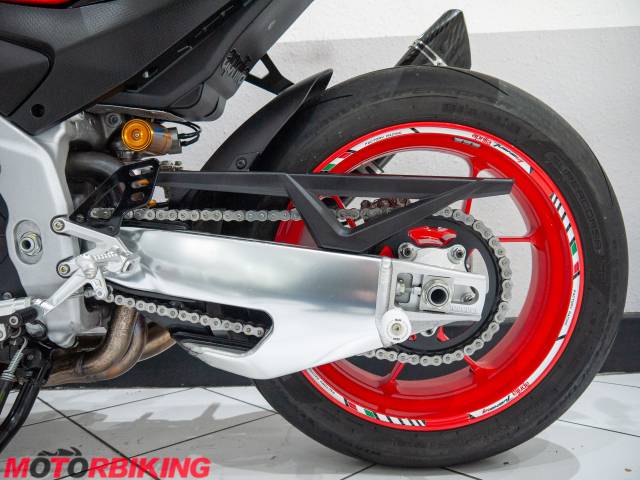 2021 Aprilia TUONO V4 1100 FACTORY Photo #25