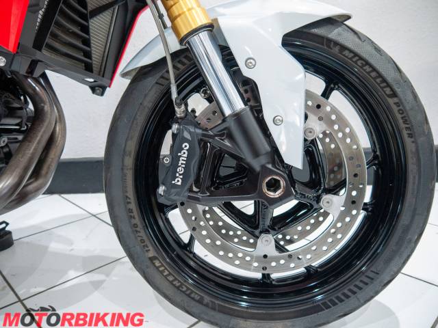 2021 BMW F900R SE Photo #8