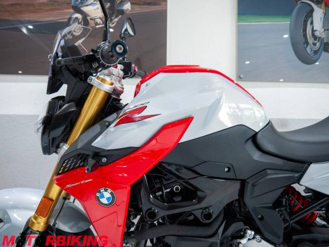 2021 BMW F900R SE Photo #24