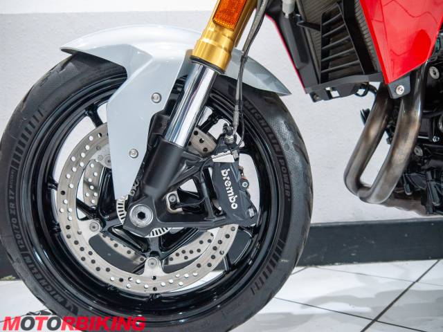 2021 BMW F900R SE Photo #25