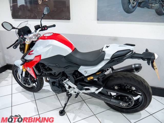 2021 BMW F900R SE Photo #29