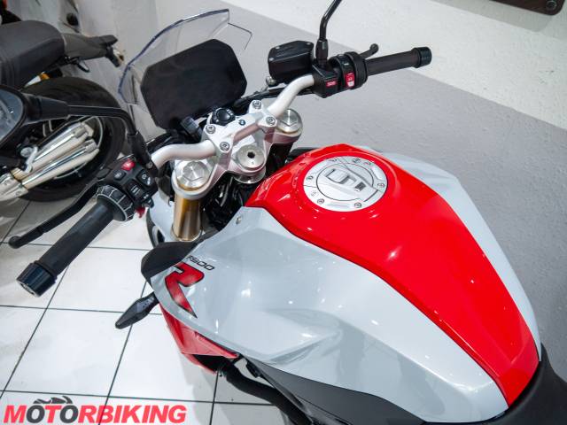 2021 BMW F900R SE Photo #30