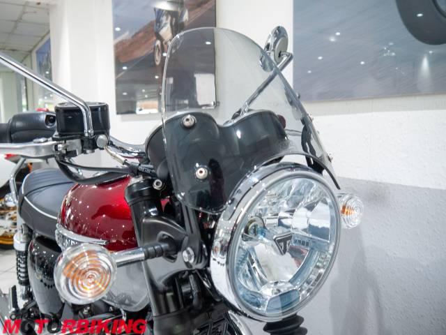 2022 Triumph BONNEVILLE T120 Photo #8