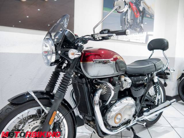2022 Triumph BONNEVILLE T120 Photo #27