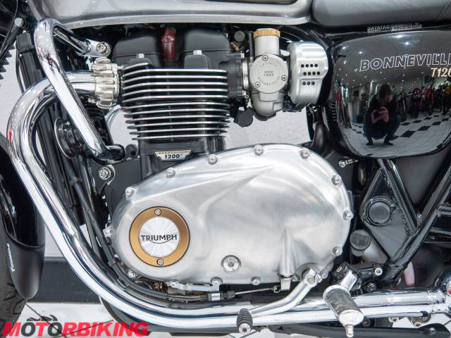 2022 Triumph BONNEVILLE T120 Photo #29