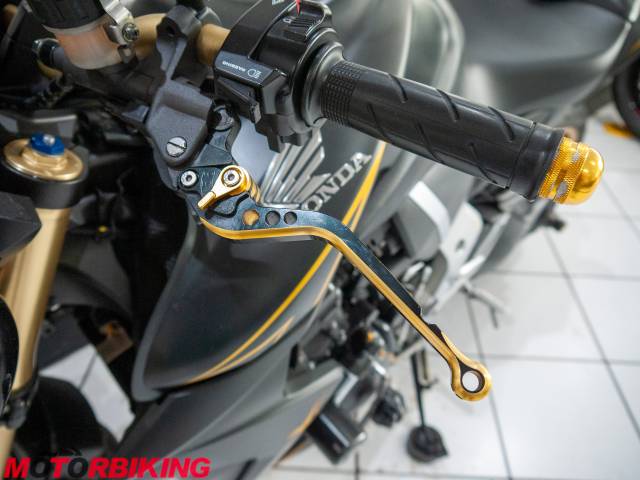 2012 Honda CB1000R EXTREME Photo #10