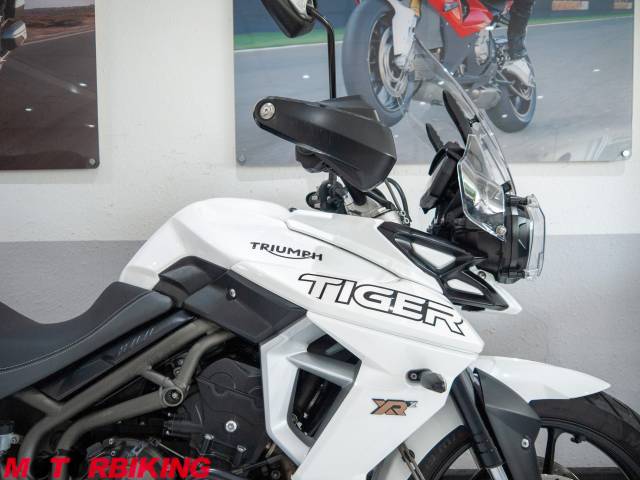 2018 Triumph TIGER 800  XRX LOW Photo #2