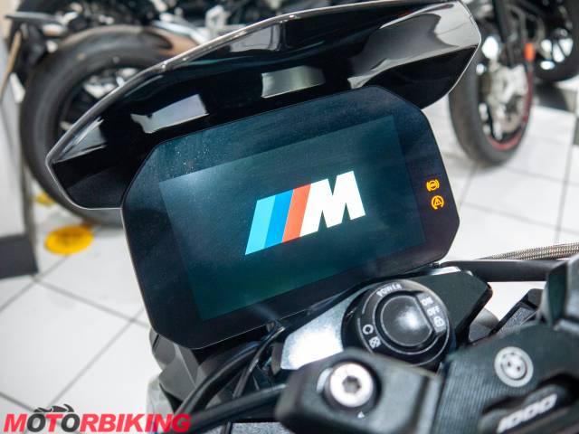 2023 BMW M1000R Photo #17