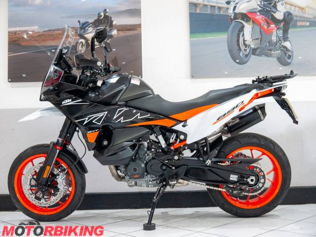 2023 KTM 890 SMT Photo #15