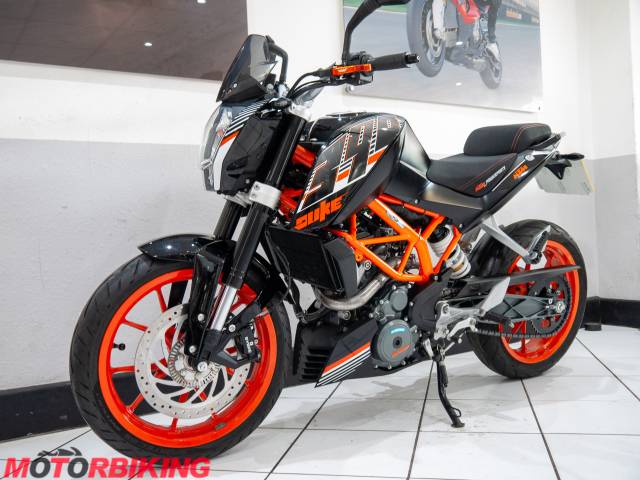 2016 KTM 390 DUKE Photo #16