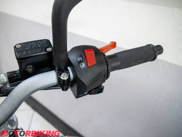 2016 KTM 390 DUKE Photo #25