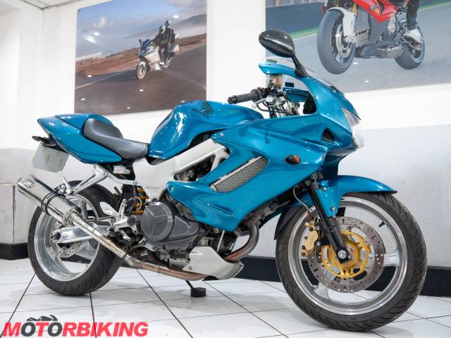 2002 Honda VTR1000 FIRESTORM Photo #3