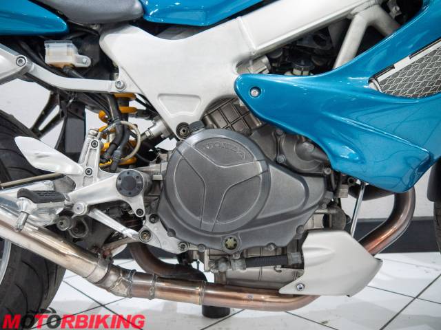 2002 Honda VTR1000 FIRESTORM Photo #8