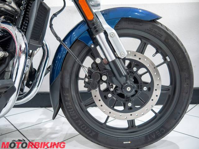 2026 Royal Enfield SUPER METEOR 650 CELESTIAL Photo #11
