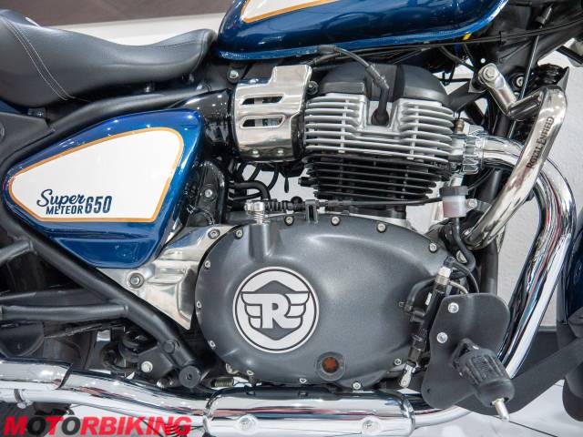 2026 Royal Enfield SUPER METEOR 650 CELESTIAL Photo #13