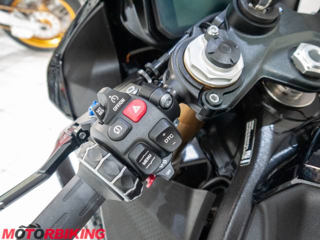 2025 BMW S1000 RR SPORT Photo #24