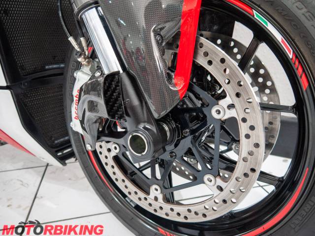 2020 Ducati STREETFIGHTER V4 Photo #11
