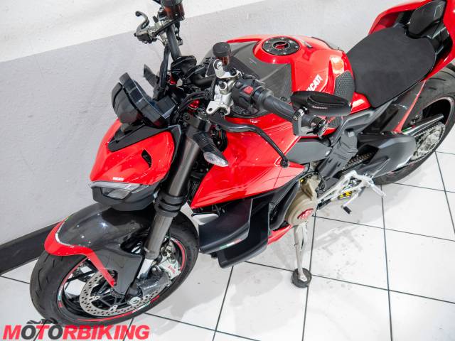 2020 Ducati STREETFIGHTER V4 Photo #23