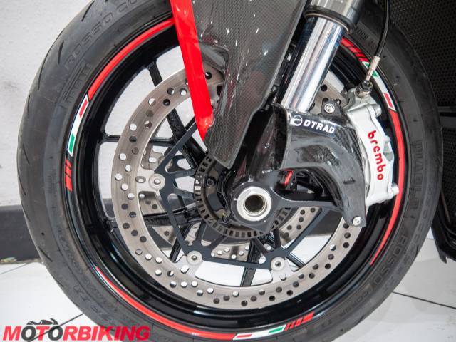 2020 Ducati STREETFIGHTER V4 Photo #24