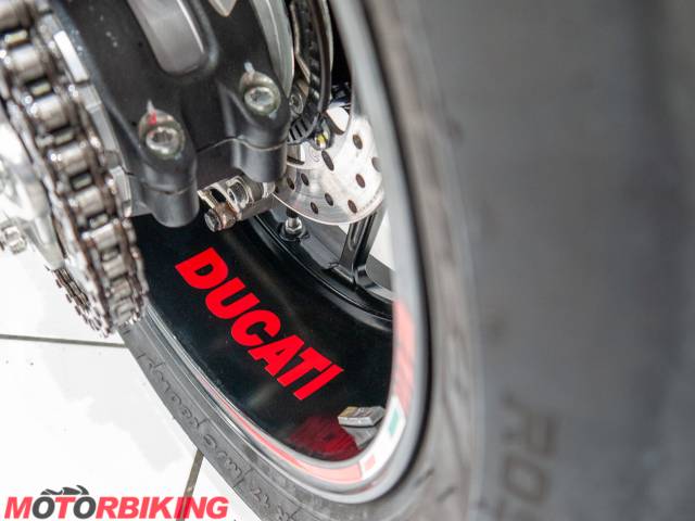 2020 Ducati STREETFIGHTER V4 Photo #30