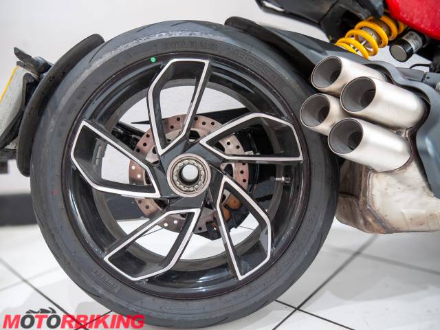 2025 Ducati DIAVEL V4 Photo #4