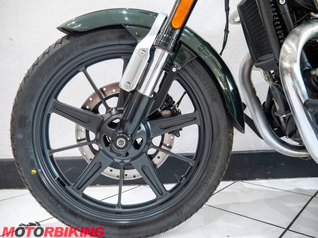 2023 Royal Enfield SUPER METEOR 650 Photo #25