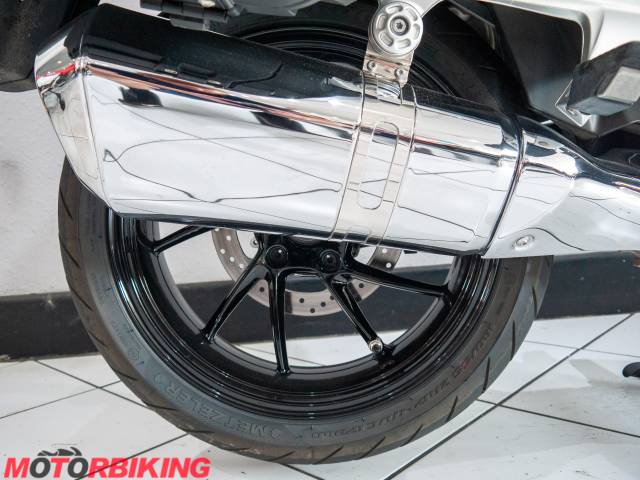 2024 BMW R1250RT LE Photo #17