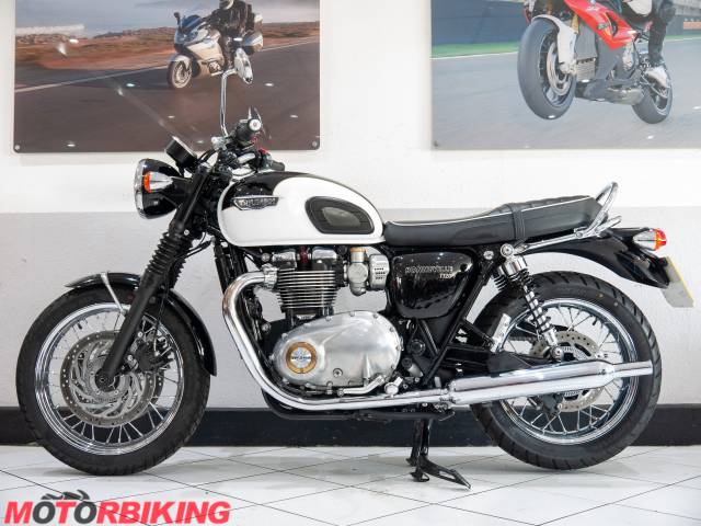 2017 Triumph BONNEVILLE T120 Photo #22