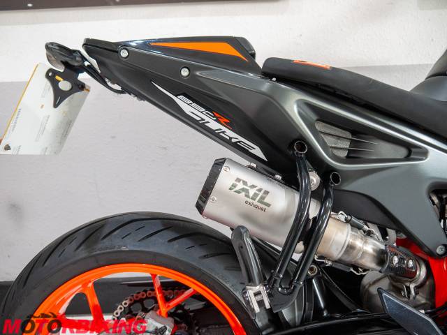 2021 KTM 890 DUKE R Photo #4