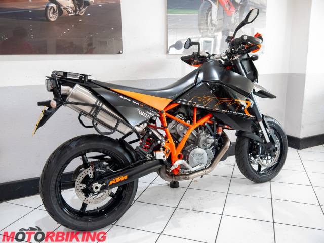 2007 KTM 950 SUPERMOTO R Photo #3