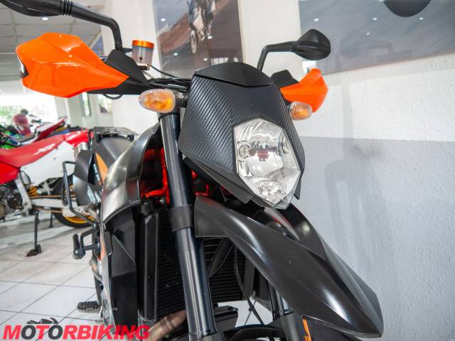 2007 KTM 950 SUPERMOTO R Photo #15
