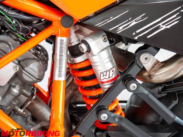 2007 KTM 950 SUPERMOTO R Photo #33