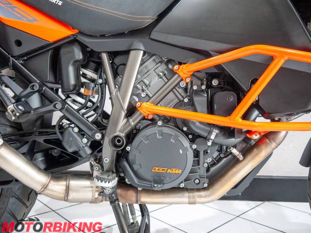 2020 KTM 1290 SUPER ADVENTURE S Photo #16