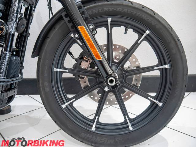 2020 Harley-Davidson SPORTSTER 883 IRON Photo #14