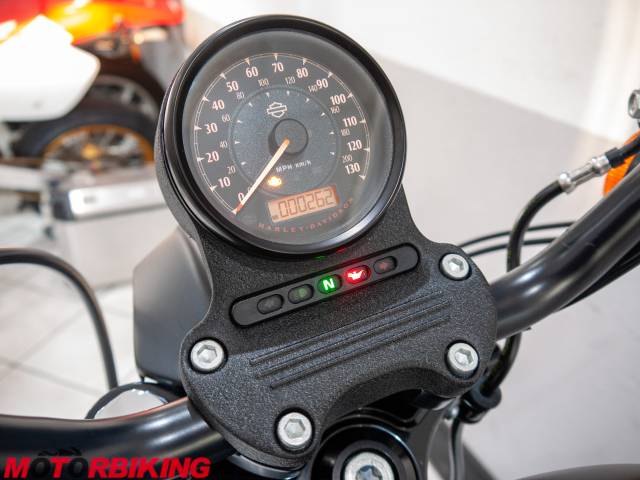 2020 Harley-Davidson SPORTSTER 883 IRON Photo #26