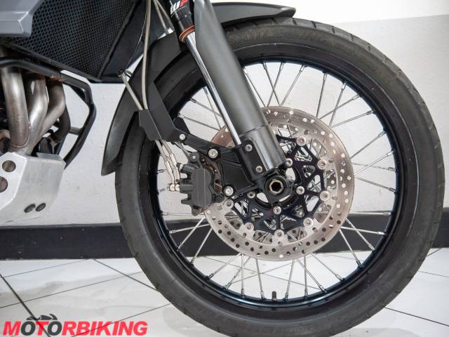 2017 Triumph TIGER 800 XCx Photo #7