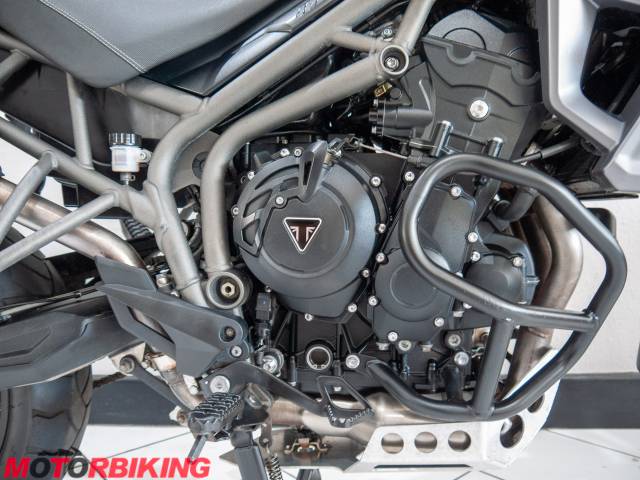 2017 Triumph TIGER 800 XCx Photo #9